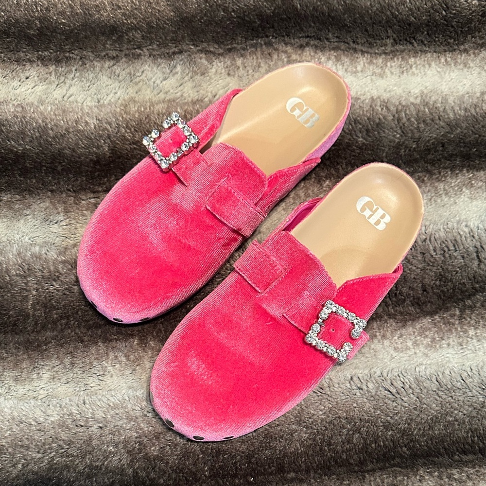 Gianni Bini Pink Velvet Shoes - Picture 2 of 5